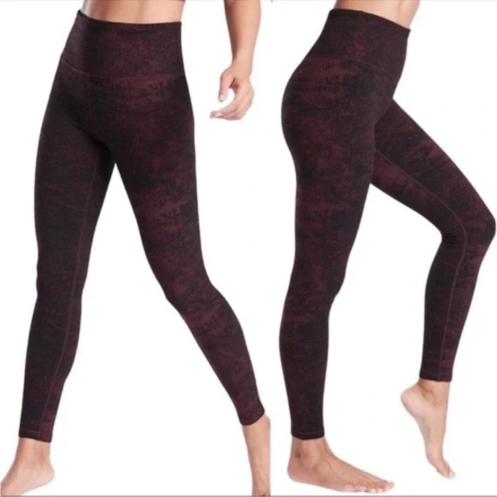 Athleta Elation Glades 7/8 Tight Leggings. Antique Burgundy. Size Large.